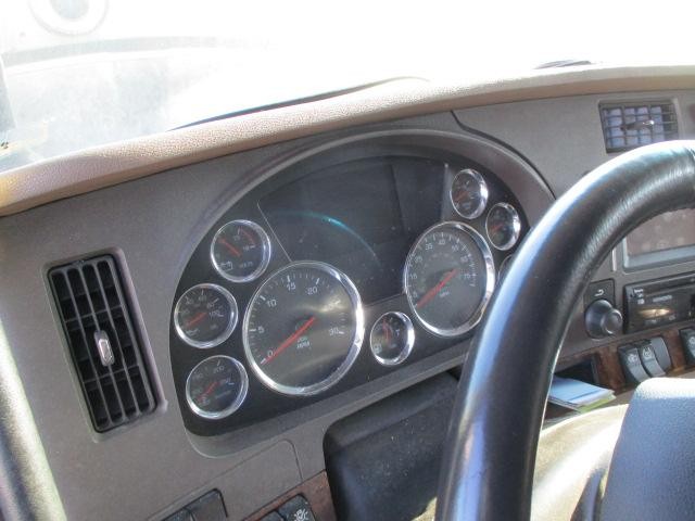 Replaces 2017 KENWORTH T680 CAB , FL