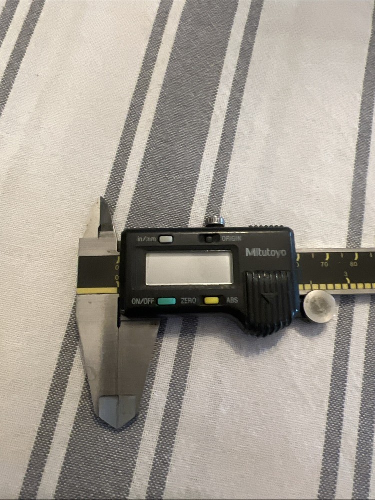 Mitutoyo 500-196 CD-6" CS Digital Caliper NEEDS BATTERY