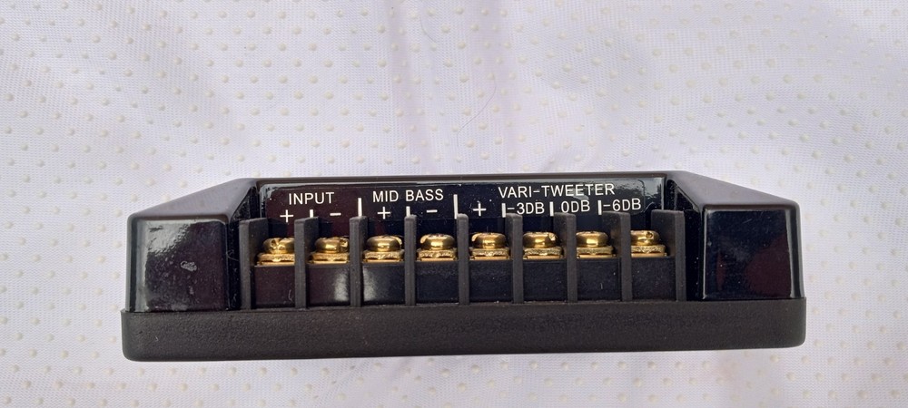Quinn Acoustics Distribution Block