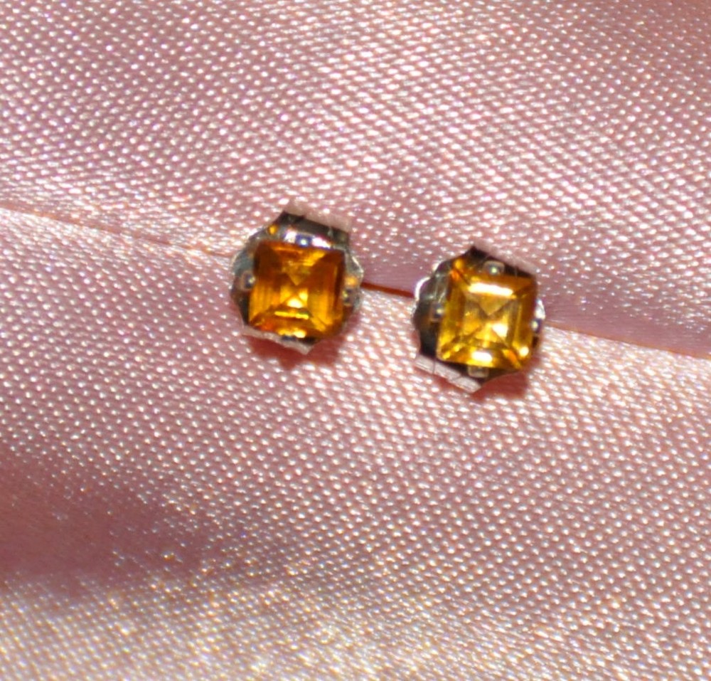 3.0MM SQUARE NATURAL GOLDEN CITRINE STUDS IN STERLING SILVER