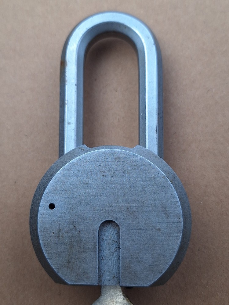 MASTER LOCK MAGNUM Padlock 2 in. Boron Carbide