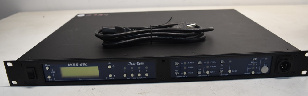 CLEAR-COM  WBS-680 UHF Wireless Intercom System