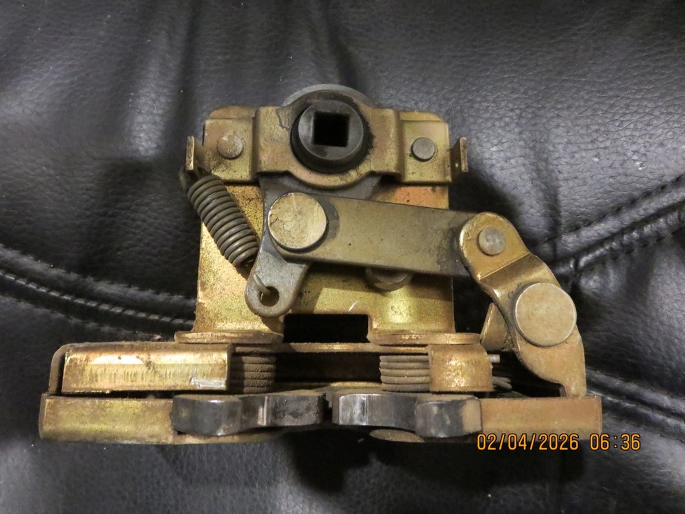 OEM CNH R55001 - Left-Hand Latch- CASE R55001