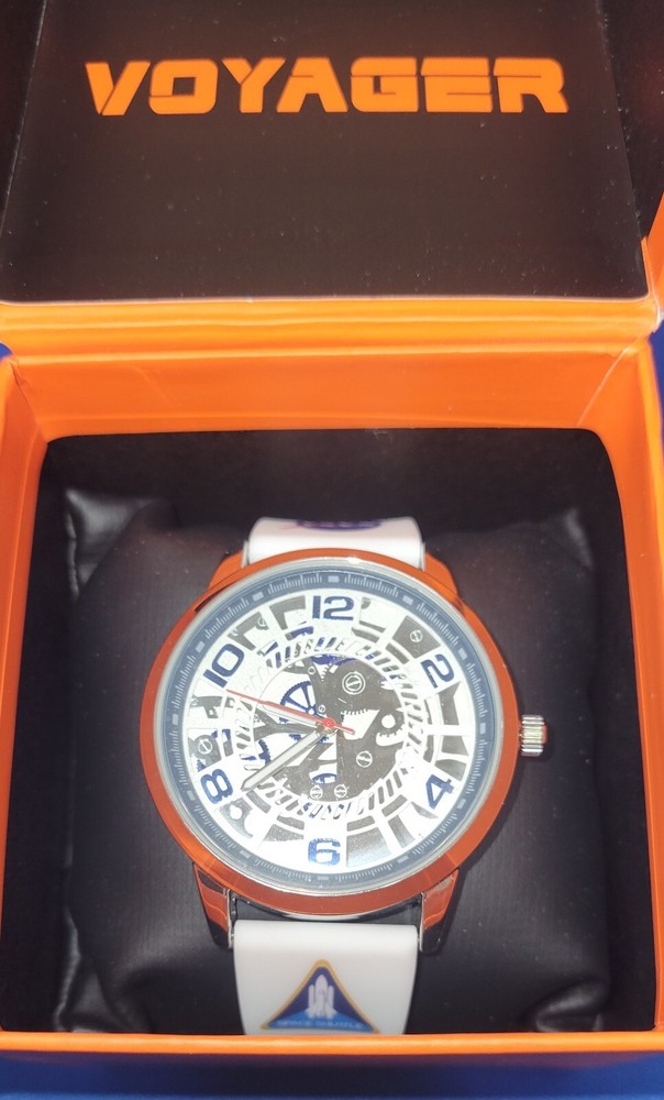Voyager The Apollo 11 Space Suit Watch