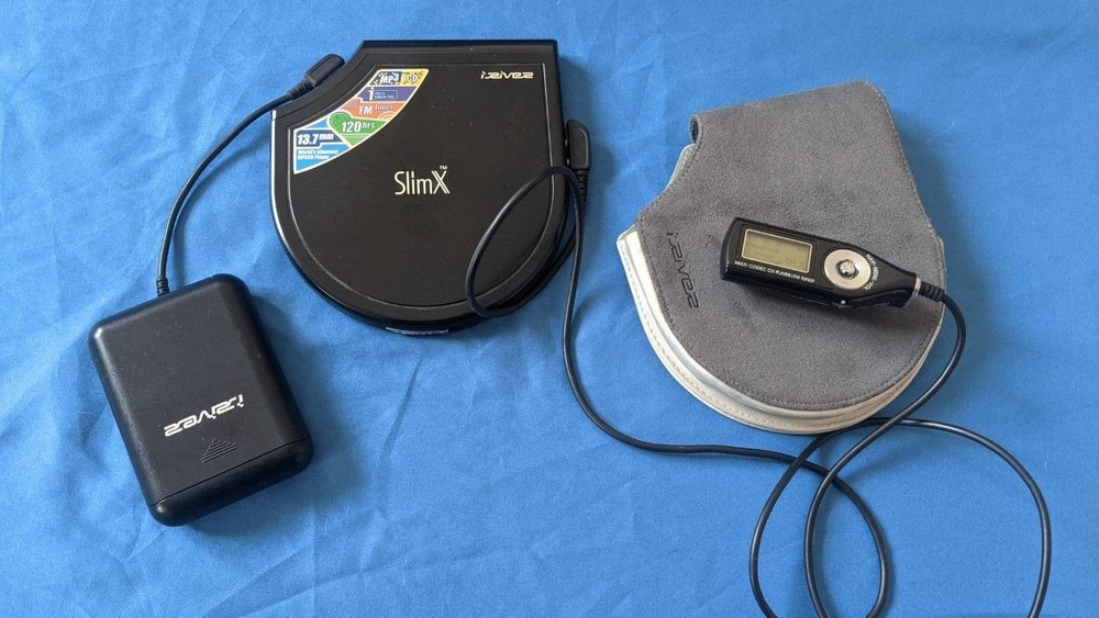 iRiver Slimx IMP-900 CD Player personal Discman