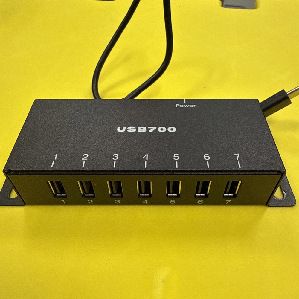 BrightSign 7-Port USB Hub (USB700)