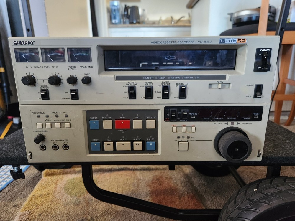 Sony VO-9850 Umatic SP Video Cassette Recorder