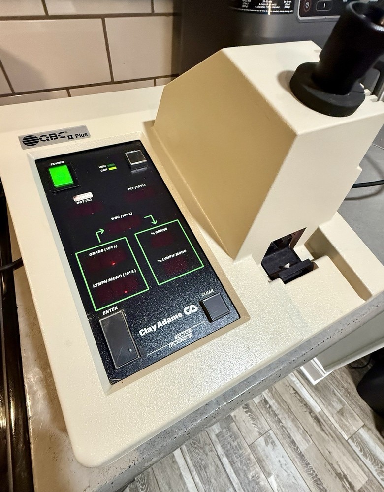 Becton Dickinson QBC II Plus Reader Model 4452 Hematology Analyzer