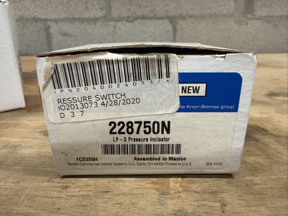 Bendix 228750N Pressure Indicator LP3 New In Box