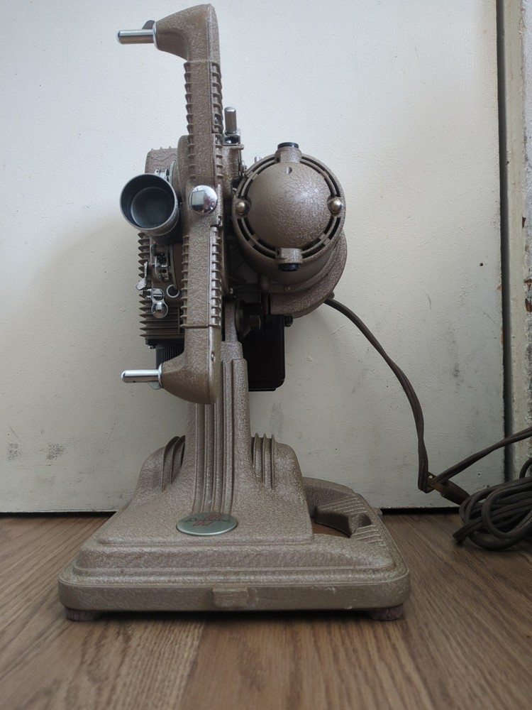 revere Model 85 8mm Projector