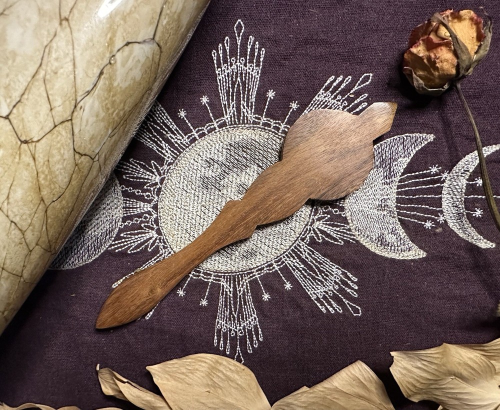 Wooden Triquetra Altar Spoon, Altar Tool, Witchcraft, Pagan