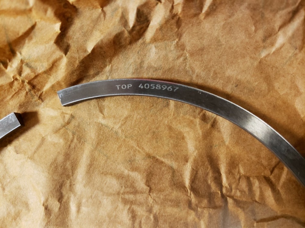 4058967 (CUMMINS PISTON COMPRESSION RING)
