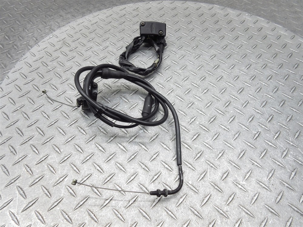 2007 06-08 Triumph Daytona 675 Right Handlebar Switch Throttle Control Cable