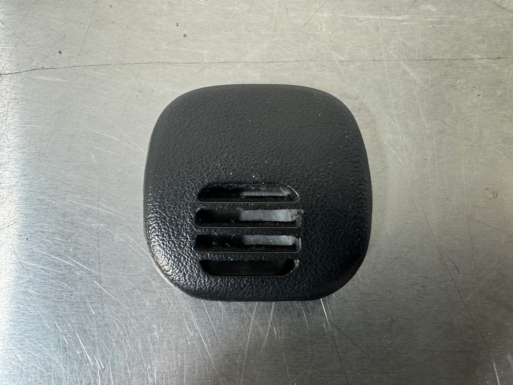 1997 - 2004 C5 CORVETTE INTERIOR AMBIENT AIR TEMP SENSOR GRILLE COVER