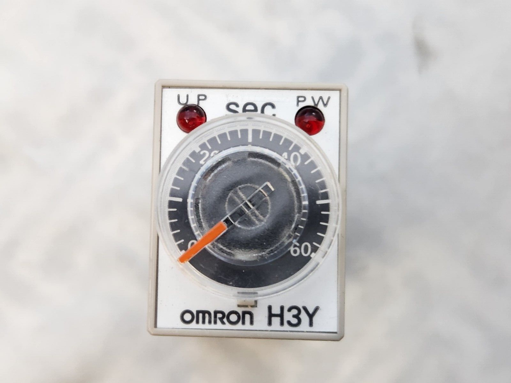 Omron H3Y-2 10S Timer, 250VAC 10 sec