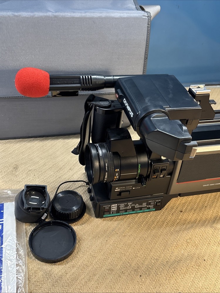 OLYMPUS COLOR VIDEO CAMERA VX-303 With CASE AND OPERATING MANUAL