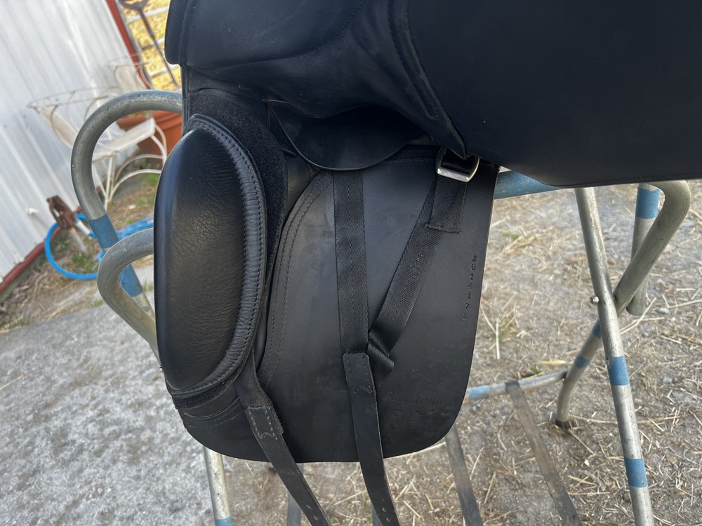 Peter Horobin Amazone Dressage Saddle 17” XW