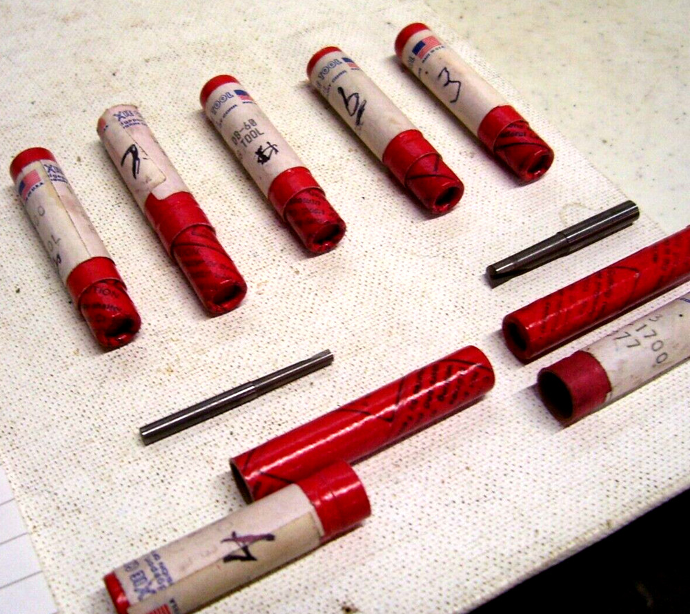 LOT OF 7 DIXIE SOLID CARBIDE BORE TOOLS IN CASES, UNUSED?