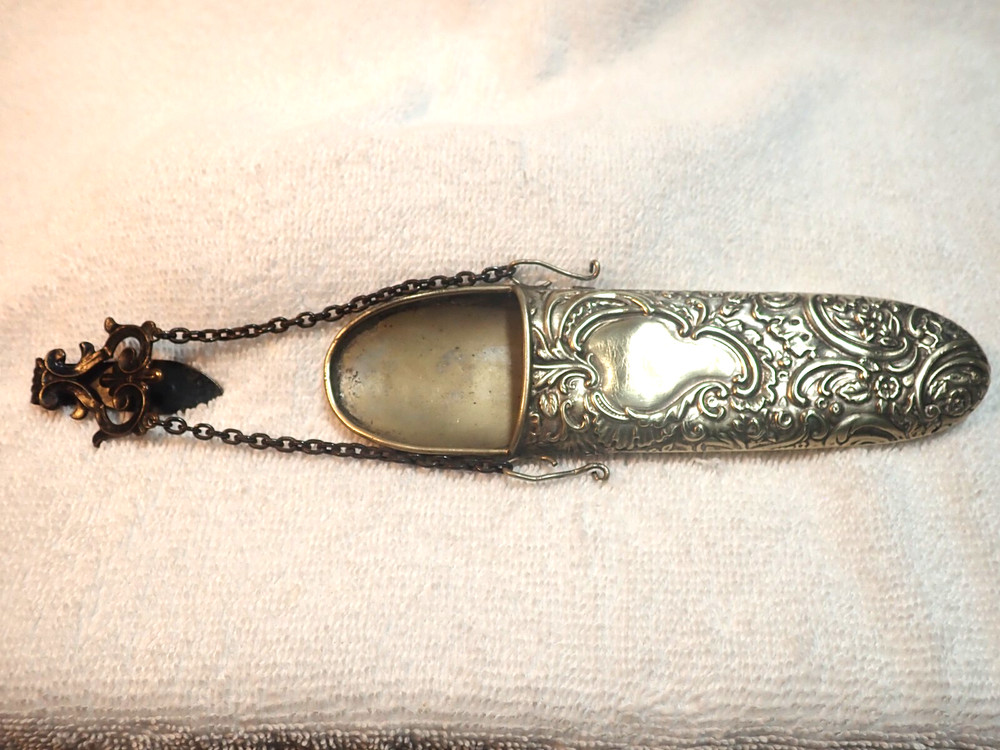 1890'S BEAUTIFUL SILVER  CHATELAINE CASE WITH BELT HOOK  GREAT REPOUSSE!