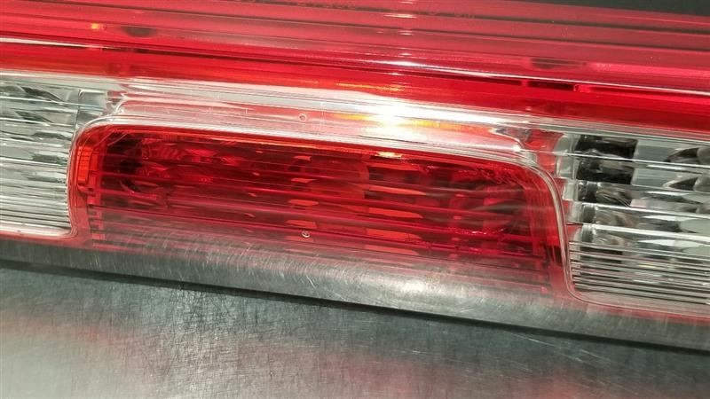 15 GMC SIERRA 1500 DENALI HIGH MOUNTED STOP LIGHT