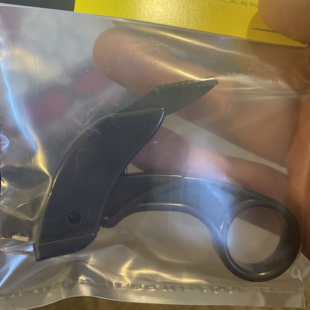 Staple Shark Staple Remover Galiot Black