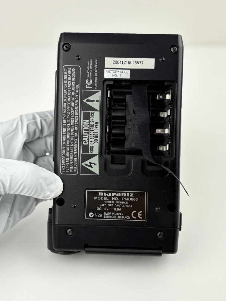 Marantz Professional PMD660 Handheld Solid State Recorder w/ 4 GB Flash Card