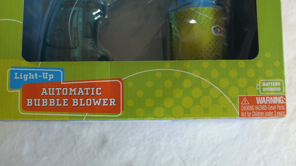 AUTOMATIC BUBBLE BLOWER LIGHT UP DISCOVERY KIDS NON TOXIC