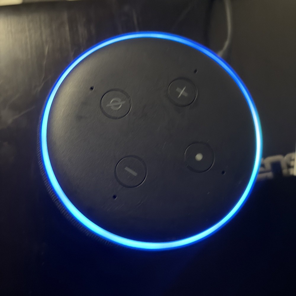 Amazon Echo Dot C78MP8 SMART SPEAKER (3rd Generation) W/ POWER SUPPLY - Charcoal