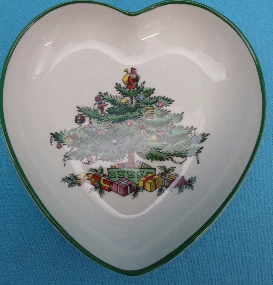 Spode Christmas Tree Heart-Shaped Dish with Original Box Candy