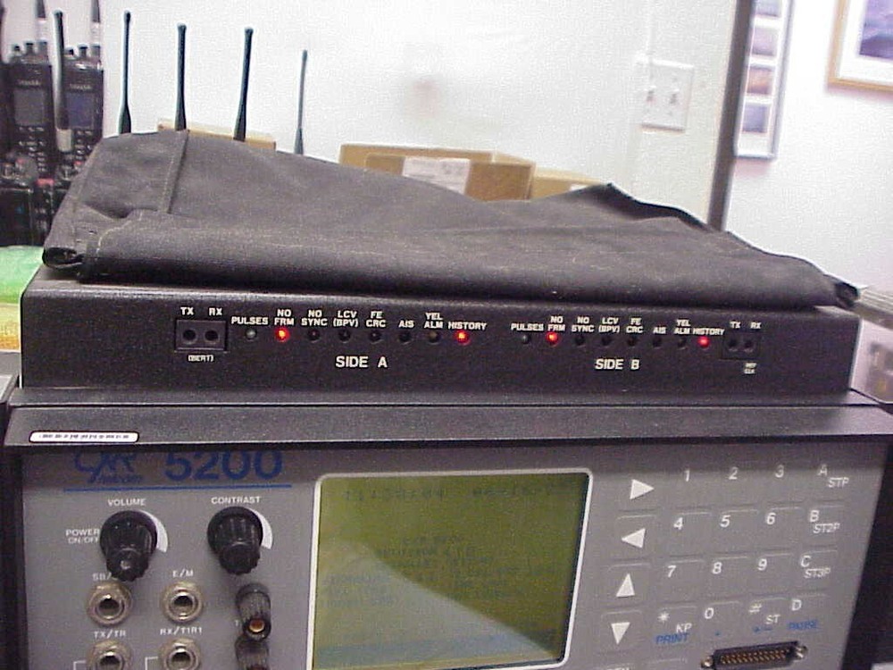 TELCOM UNIVERSAL CXR 5200 TRANSMISSION ANALYZER