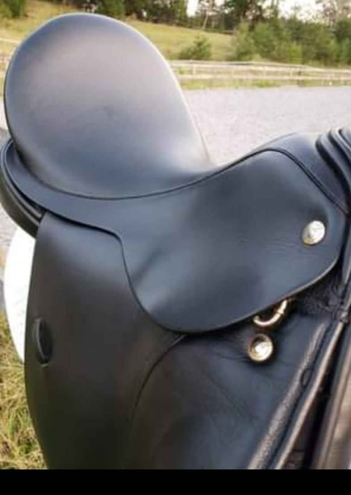 Frank Baines Omni Dressage 17.5, Medium Tree