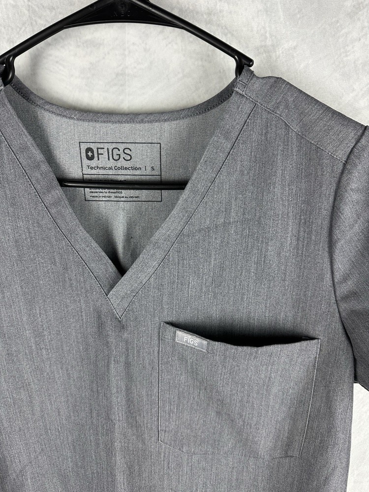 FIGS Women's Technical Collection Scrub Set Gray 2-Piece Uniform Size Small