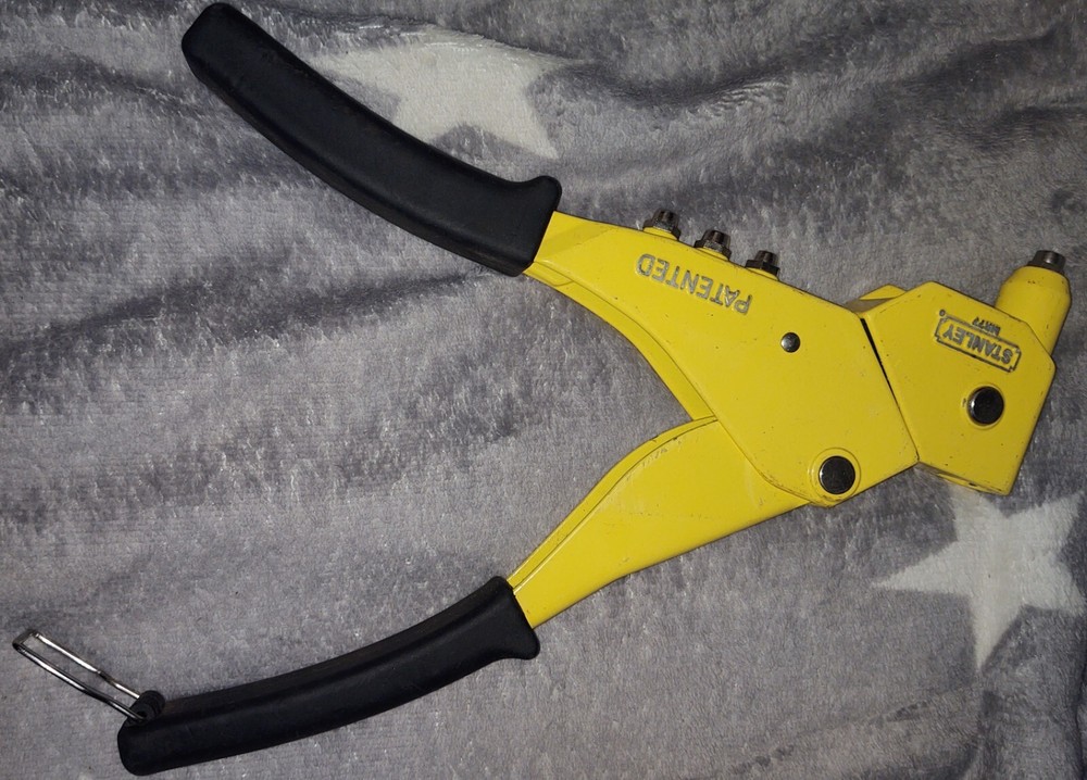 STANLEY SWIVEL RIVET TOOL, MODEL MR77