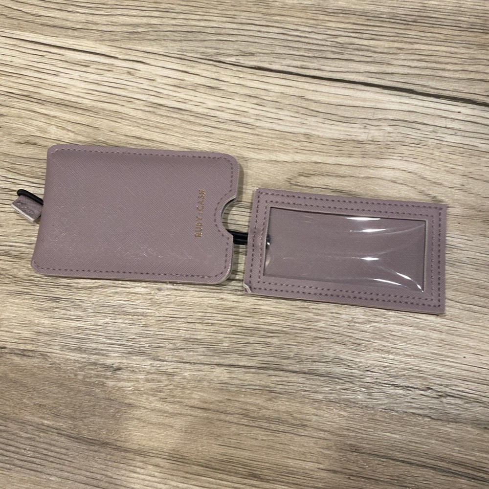 Ruby and Cash privacy luggage tag