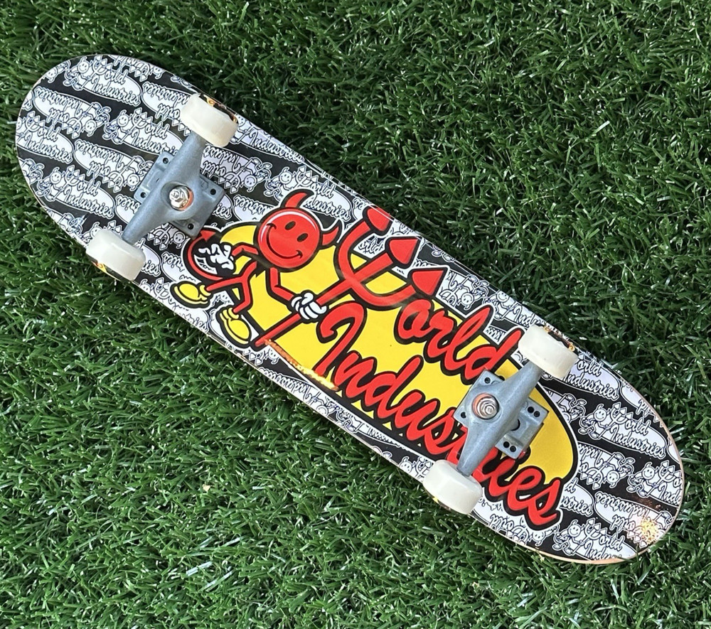 Tech Deck World Industries Handboard Devilman Classic Logo Black Red 10.75" Used