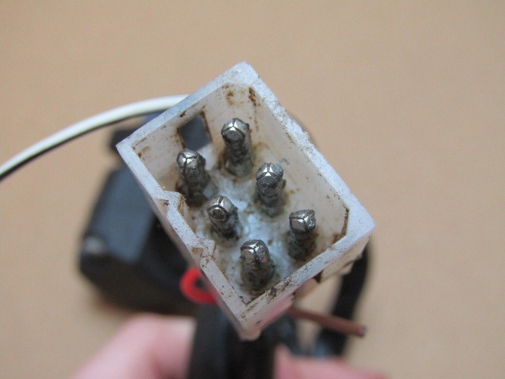 Husqvarna TE 250i 2018 left switch (6892)