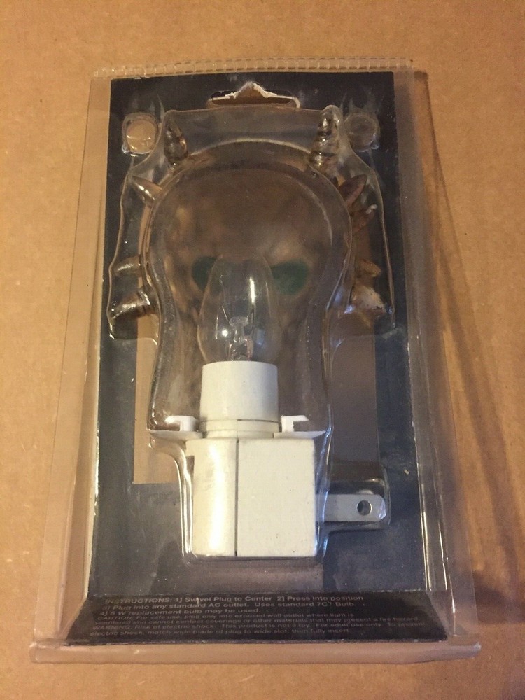 VINTAGE CREATURE DARKSIDE COLLECTION NIGHT LIGHT SENSOR 2008!