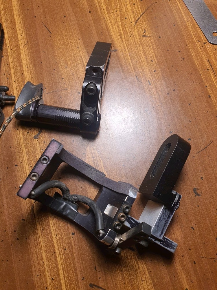 Achery Arrow Rest Lot