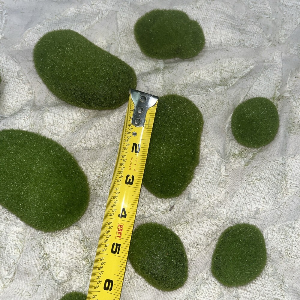 12 Piece Foam Rock Moss Set 3 Sizes