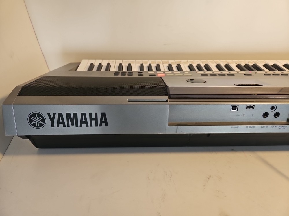Yamaha PSR E443 61 Key Keyboard - Gray