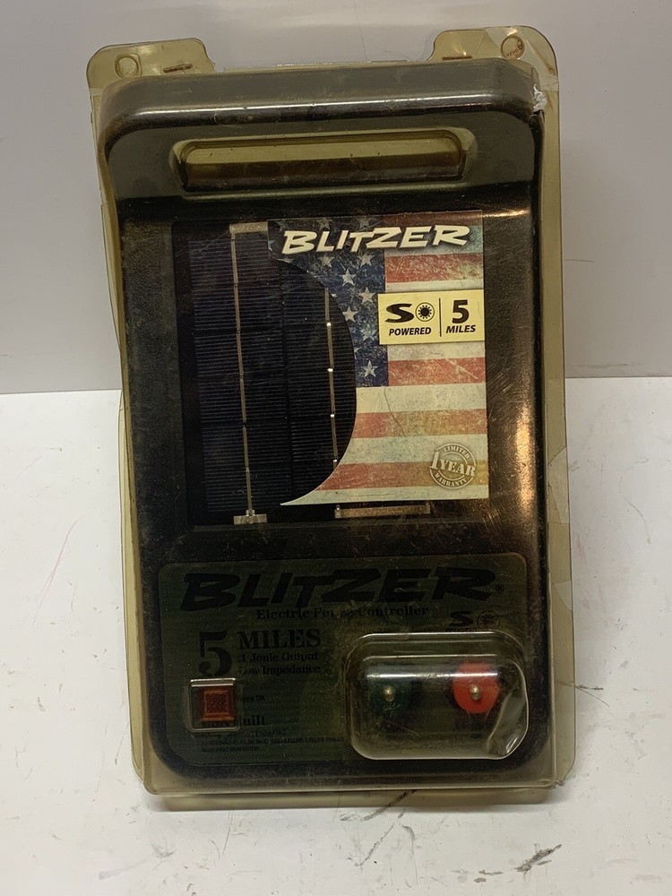 Blitzer Solar Electric Fence Controller 5 Mile