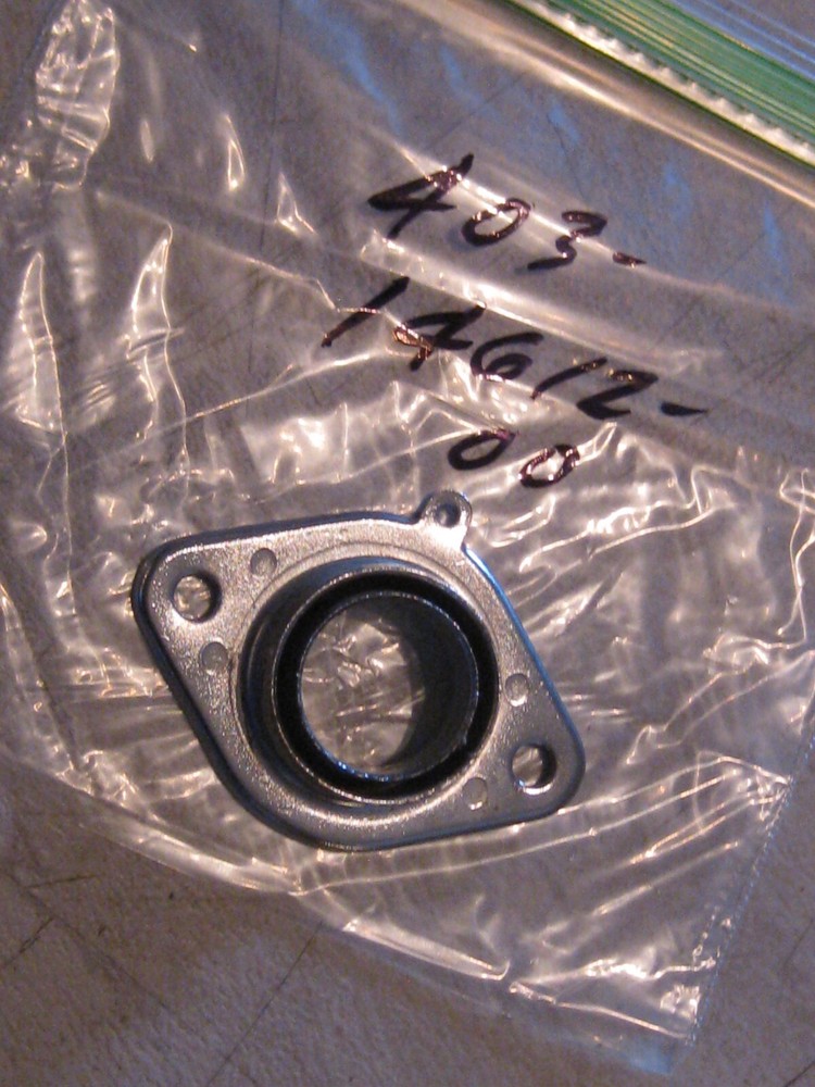 YAMAHA MX100 EXH MOUNT NUT FLANGE NOS!
