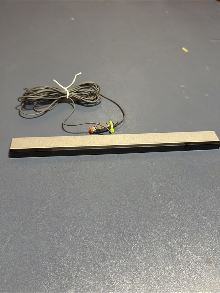 Nintendo Original Wii Sensor Bar - Silver Untested