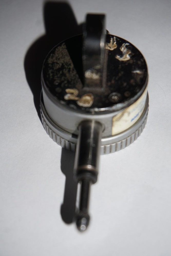 Compac Geneve 367 AE .00005 Vertical Dial Indicator