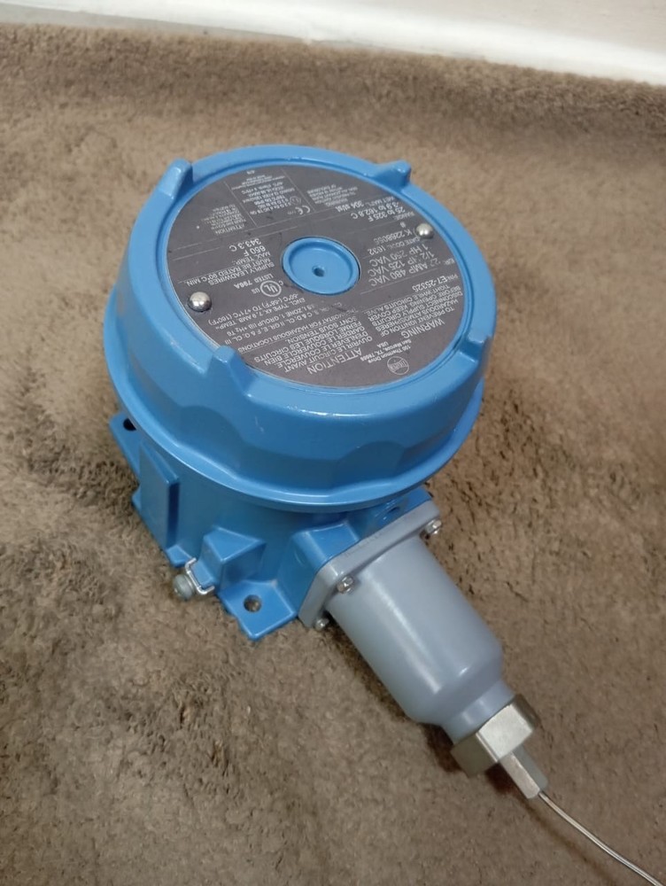 Thermon / Adjustable Control Thermostat / E7-25325