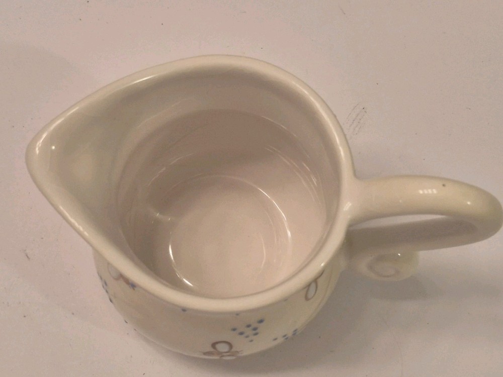 Block Buzz Buzz Creamer By Deb Mores 1999 Beehive Bees