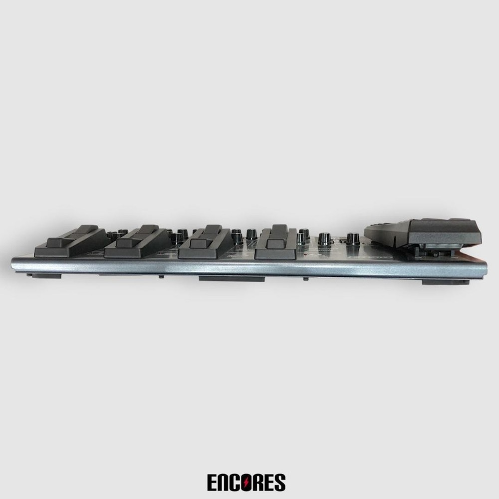 BOSS ME-80 Guitar Multiple Effects Processor with Box and Adapter