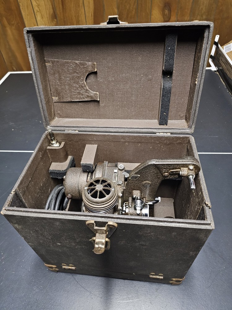 Bell & Howell Filmo 8mm Master 400 Projector