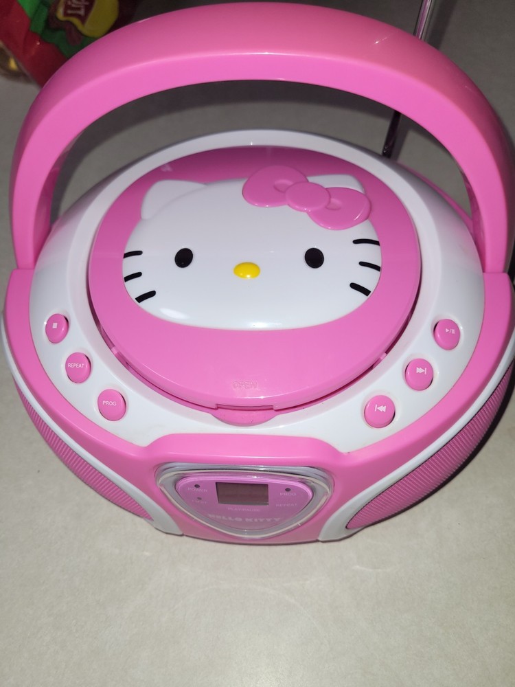 Small Hello Kitty AM/FM Radio And CD Player