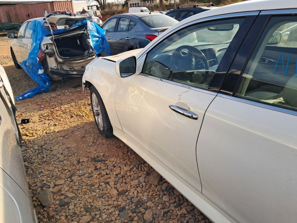 M56 2011 Glove Box 4871441